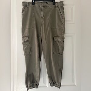 18W Liverpool Cargo Trouser Jogger w/Zip Hem